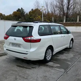 Toyota Sienna 2017