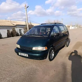 Toyota Previa 1995