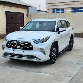 Toyota Highlander 2020