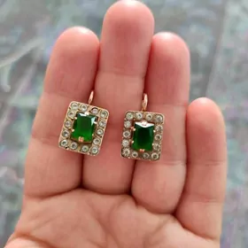 gadym Ruhnama halka gyzyl