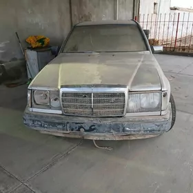 Mercedes-Benz 300D 1986