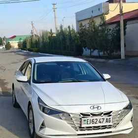 Hyundai Elantra 2021
