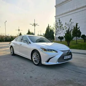Lexus ES 350 2020