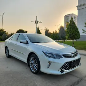 Toyota Camry 2017