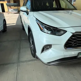 Toyota Highlander 2022