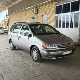 Toyota Sienna 2002