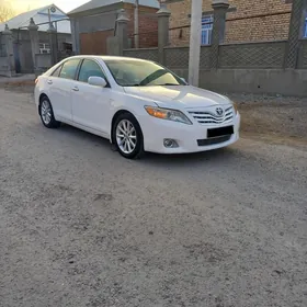 Toyota Camry 2011
