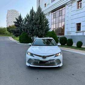 Toyota Camry 2018