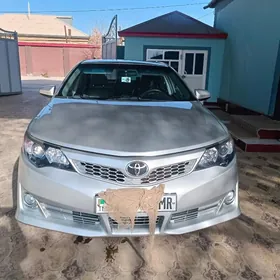 Toyota Camry 2013