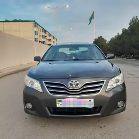 Toyota Camry 2011