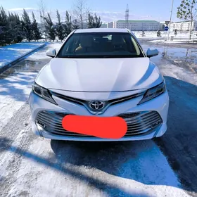 Toyota Camry 2020
