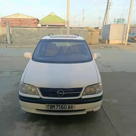 Opel Sintra 1999