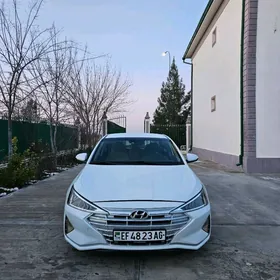 Hyundai Elantra 2019