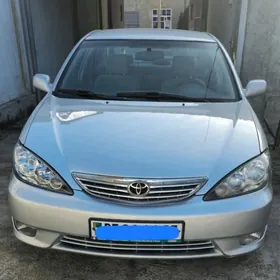 Toyota Camry 2004