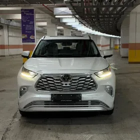 Toyota Highlander 2023