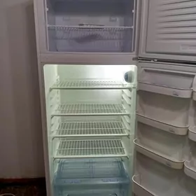 HALADILNIK BEKO 1.82/70SM