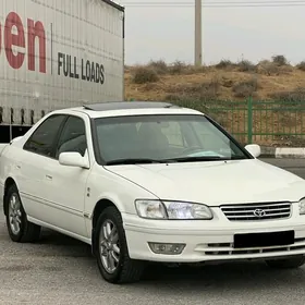 Toyota Camry 2000