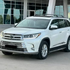 Toyota Highlander 2019