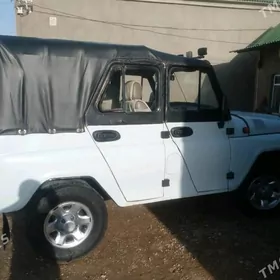 UAZ 469 2002