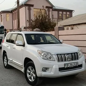 Toyota Land Cruiser Prado 2013