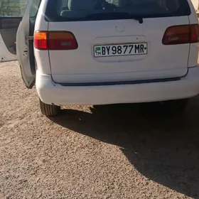 Toyota Sienna 1999