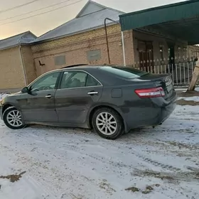 Toyota Camry 2011