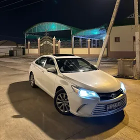 Toyota Camry 2015