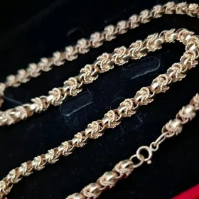 yerewan gyzyl gadymy