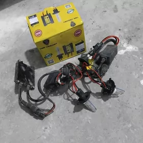 ksinyom lampa unwersal