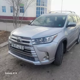 Toyota Highlander 2019