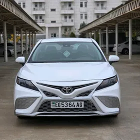 Toyota Camry 2022