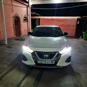 Nissan Maxima 2019