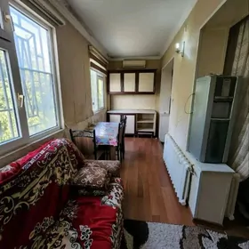 3 ком, Центр