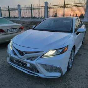 Toyota Camry 2022