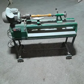 токарный по дереву станок