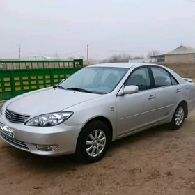 Toyota Camry 2004