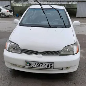Toyota Echo 2002