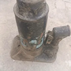 Domkrat Домкрат