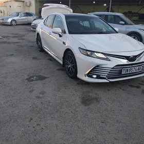 Toyota Camry 2018