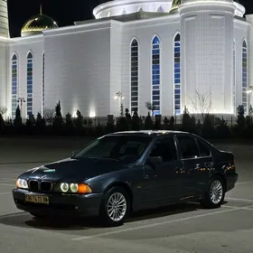 BMW E39 2001