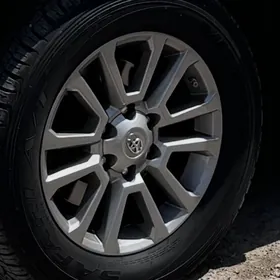 диски покрышки  18