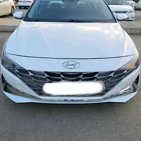 Hyundai Elantra 2022