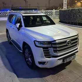 Toyota Land Cruiser 2023