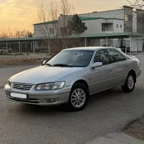 Toyota Camry 2000