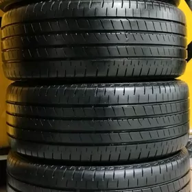 Bredistone 235 45 18 23Ý