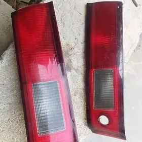 Тойота Камри листчка