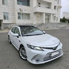 Toyota Camry 2020