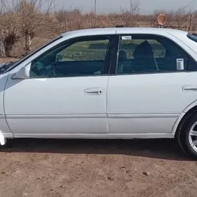 Toyota Camry 2001