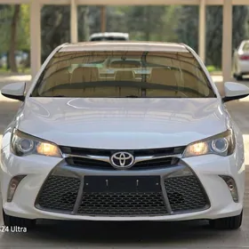 Toyota Camry 2017