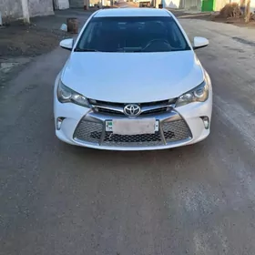 Toyota Camry 2016